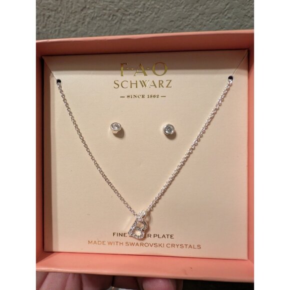 FAO Schwarz Fine Silver Plate Bear Necklace & Stud Earrings Gift Set - Picture 1 of 2